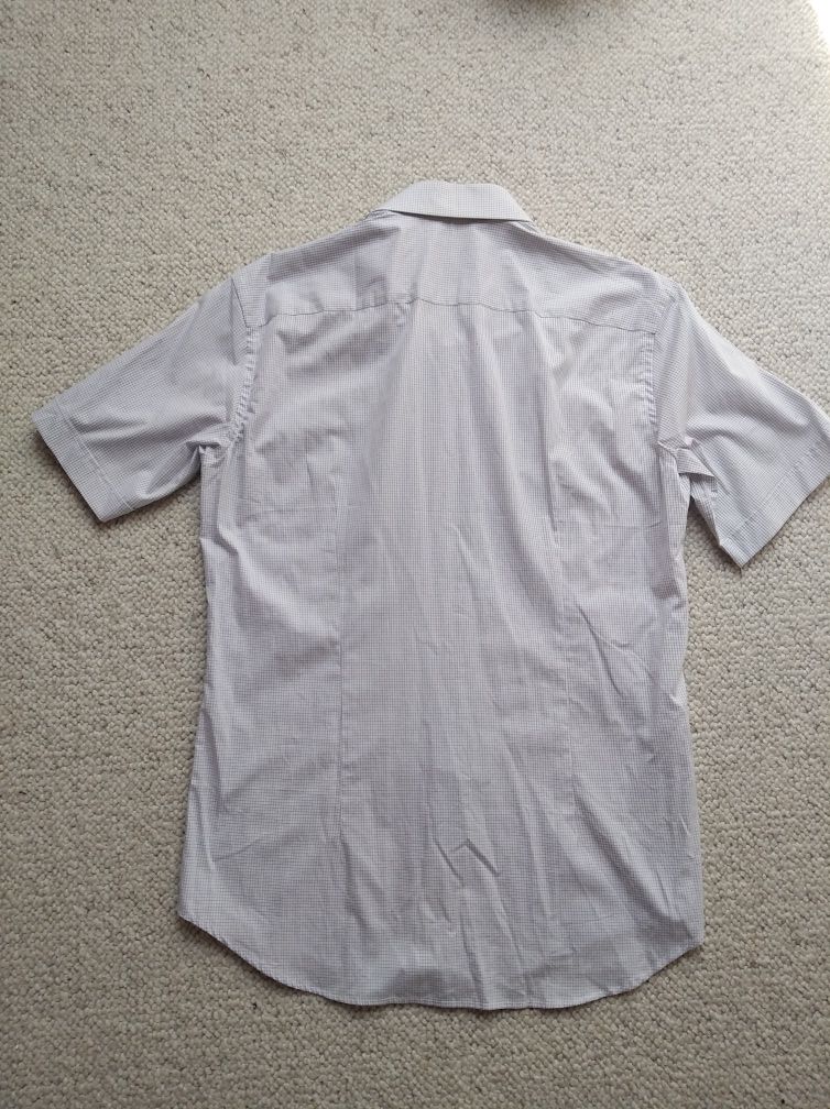 Biała koszula Wólczanka z krótkim rękawem w kratę 40