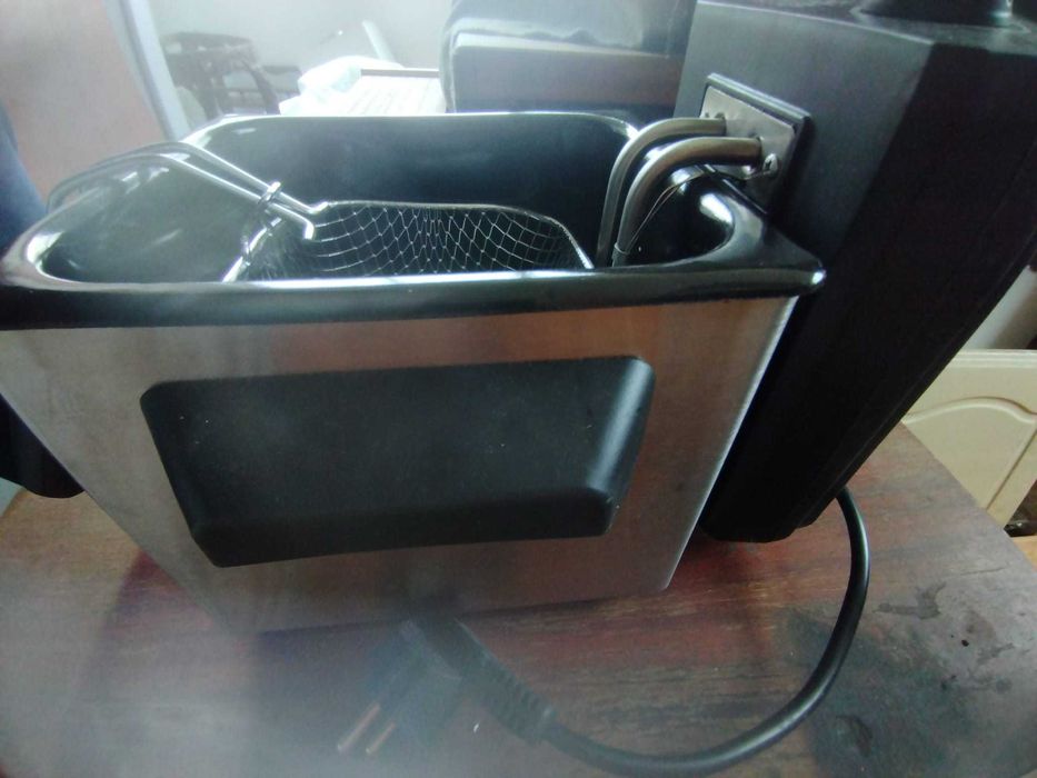 Fritadeira 1,5 L (Nova)