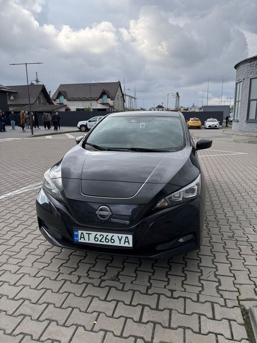 Оренда авто Nissan Leaf 2018 40квт