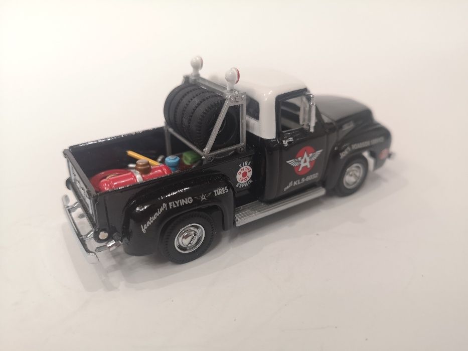 Ford F100 Pickup 1956 1:43 Matchbox