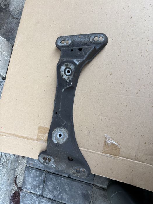 Łapa skrzyni biegów 330d 3.0d 5b manual m57 184km bmw e46