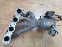 Kolektor wydechowy z katalizatorem BMW E90 E87 benzyna 318i 316i N43