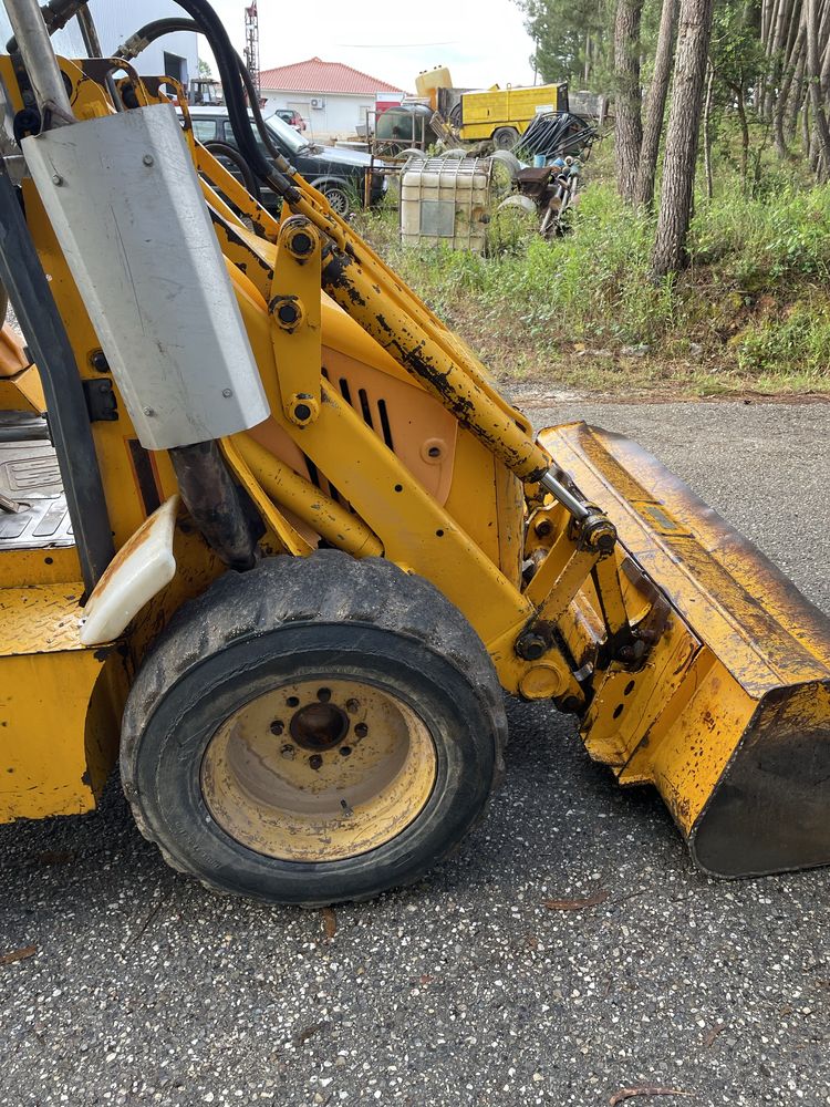 Retro escavadora JCB 1CX