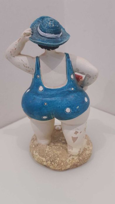 Пляжниця,декоративна фігурка штучний камінь 185грн