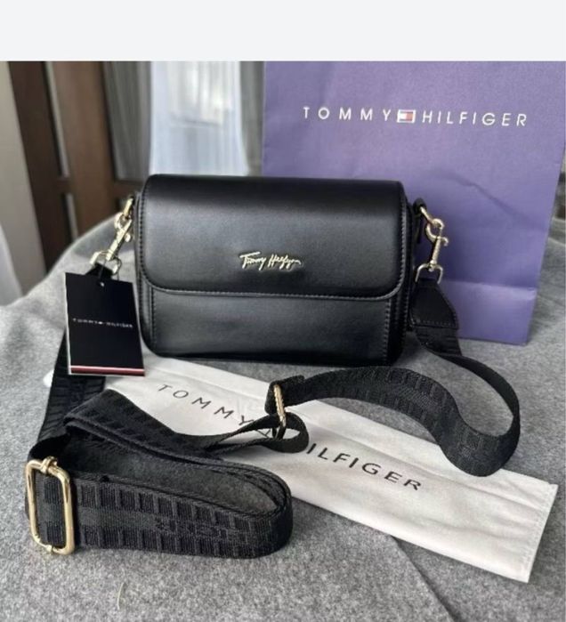 Сумка кросс боди Tommy Hilfiger новая с пыльником
