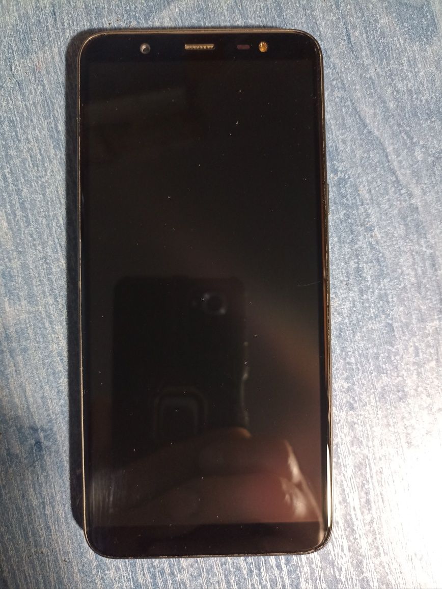 Мобільний телефон Samsung Galaxy J8 2018 Black