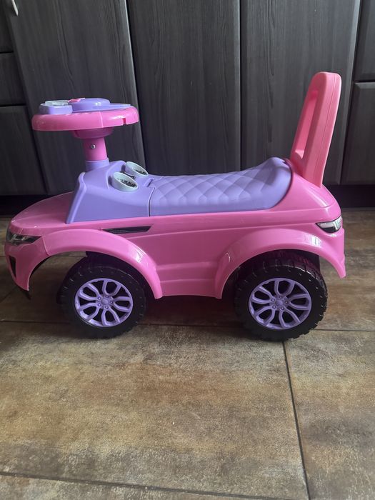 Autko dla dziewczynki jezdzik pachacz