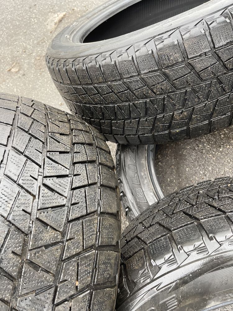 Продам шини 265/50 r20