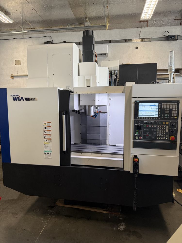 2016 Centrum cnc Hyundai Wia F400