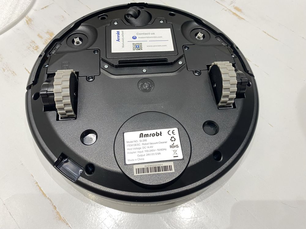 Робот пилосос Аmrobot