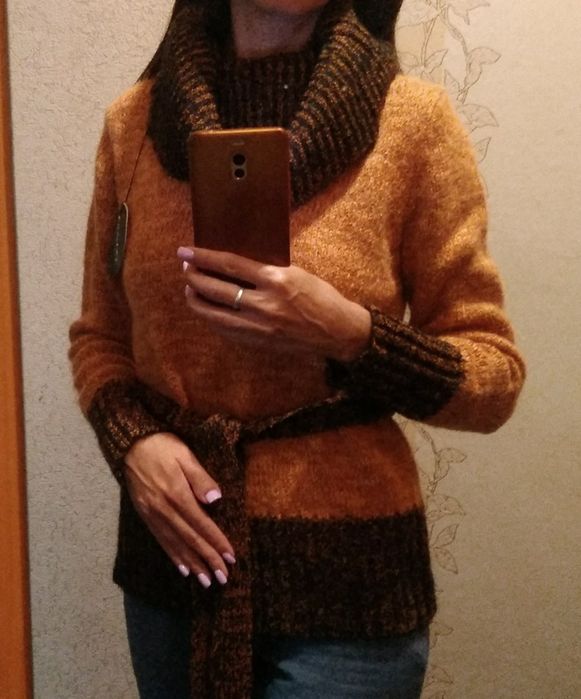 Жіночий, теплий светр