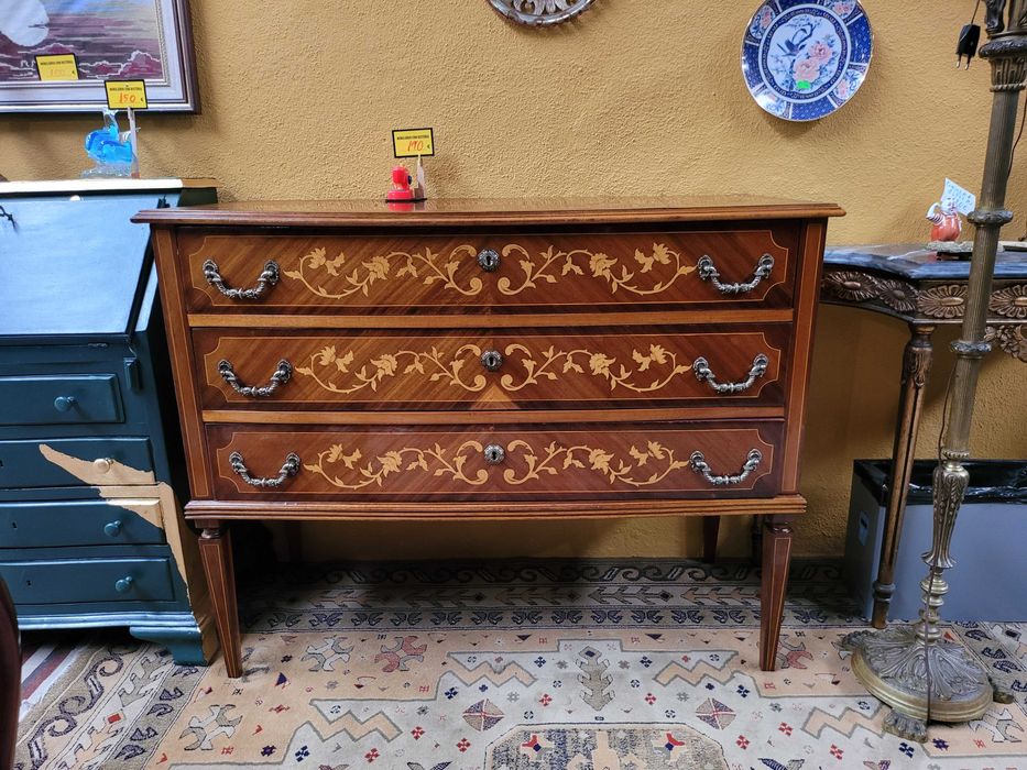 Cómoda estilo D. Maria - Bom estado geral