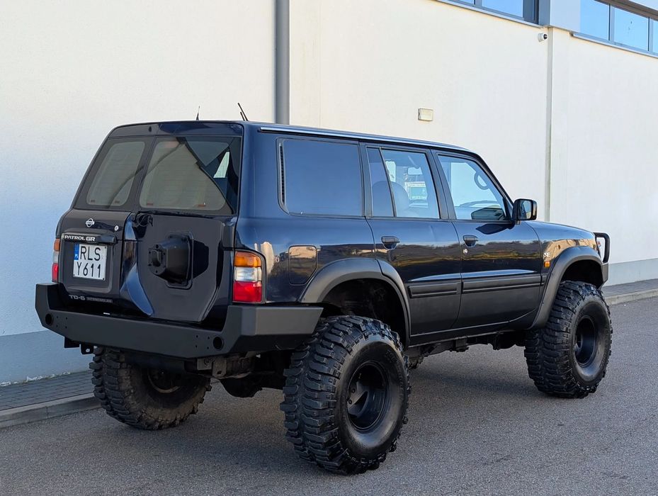 Nissan Patrol Y61 LONG Bardzo zdrowy LIFT 6 cali Koła 37 cali Off Road