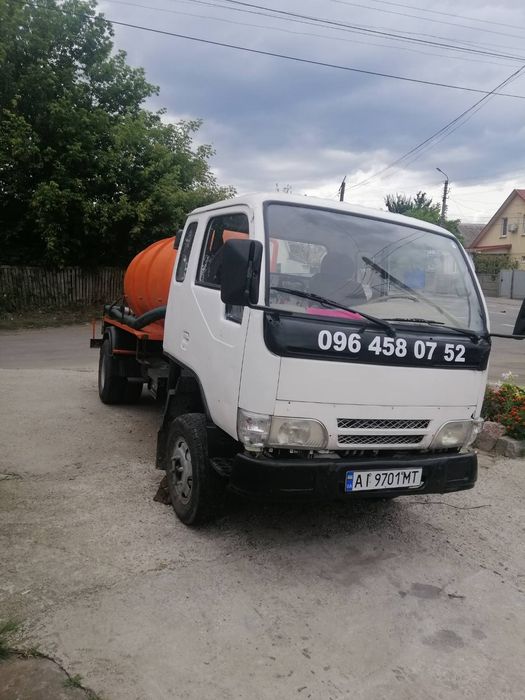 Асенізатор. Послуги асенізатора. Викачка вигрібних ям.