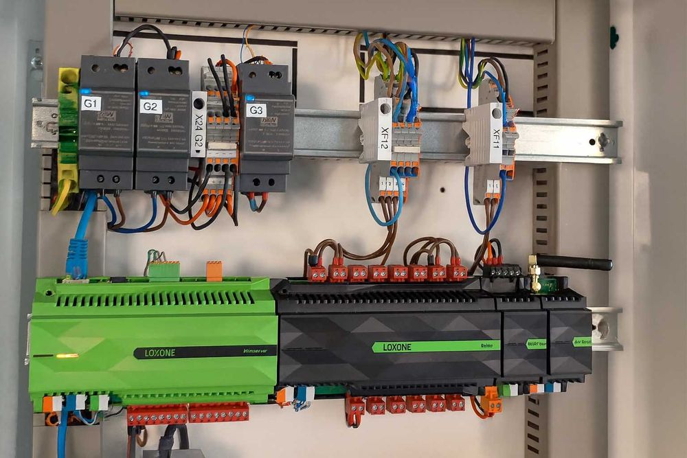 Elektryk, usługi elektryczne, montaż instalacji elektrycznych