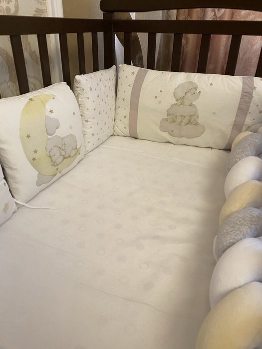 Ліжечко з маятником+матрац, бортики, наматрацник, органайзер