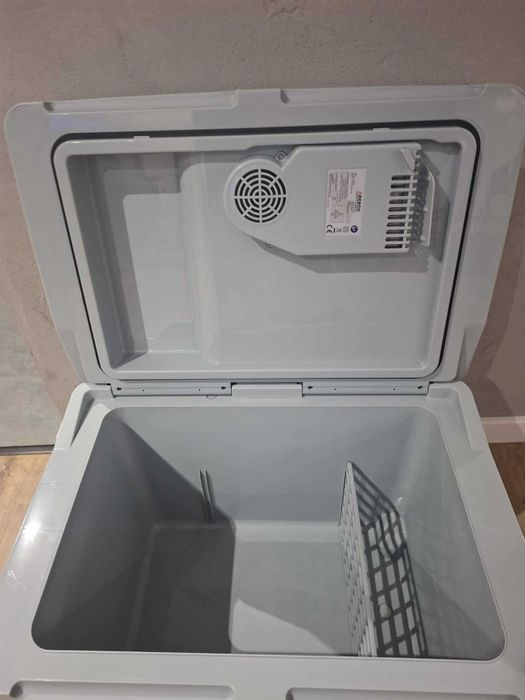 Lodowka termoelektryczna 40l Arebos