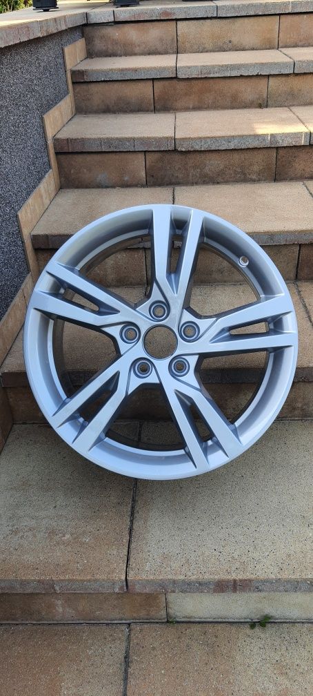 Felga 17cali 5x112 7.5j et43 oryginał Audi A3 S3 8V0 Bardzo Ładna