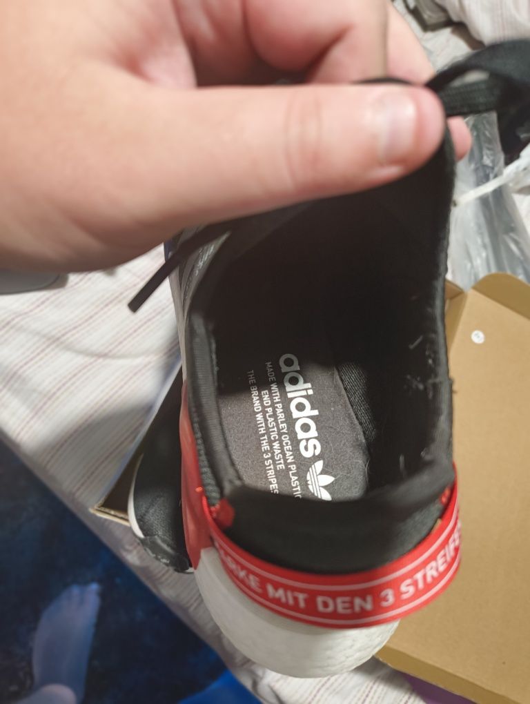 Ténis Adidas NMD_R1.v2 - 43