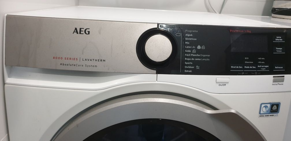 Maquina secar AEG