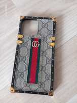 Gucci etui na iPhone 12