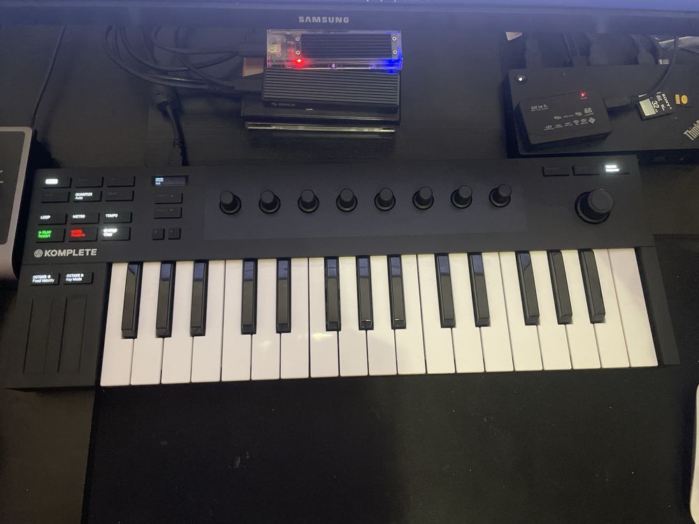Native Instruments M32