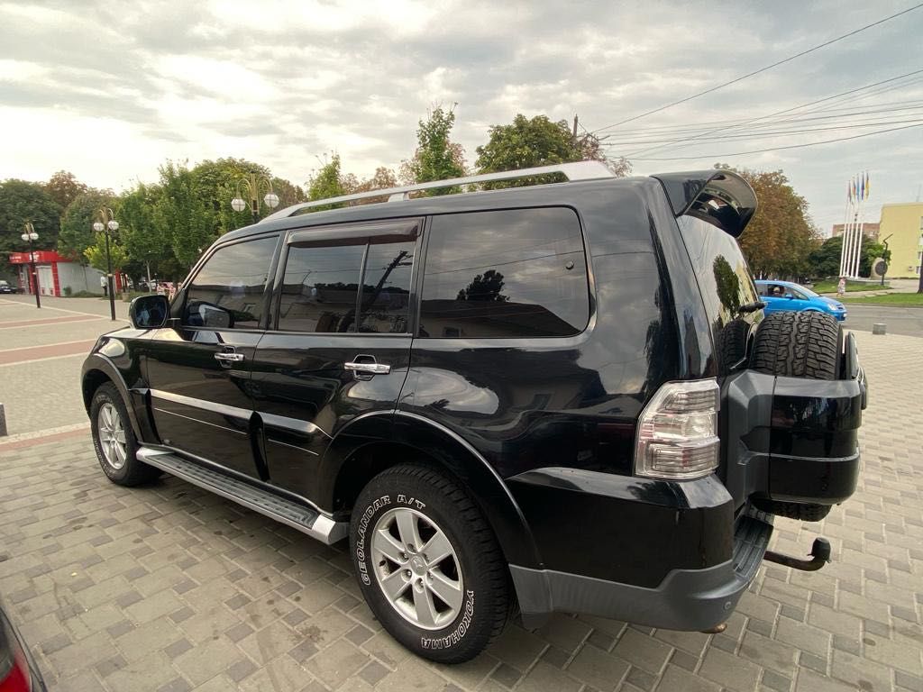 Mitsubishi Pajero Wagon 4 3.0