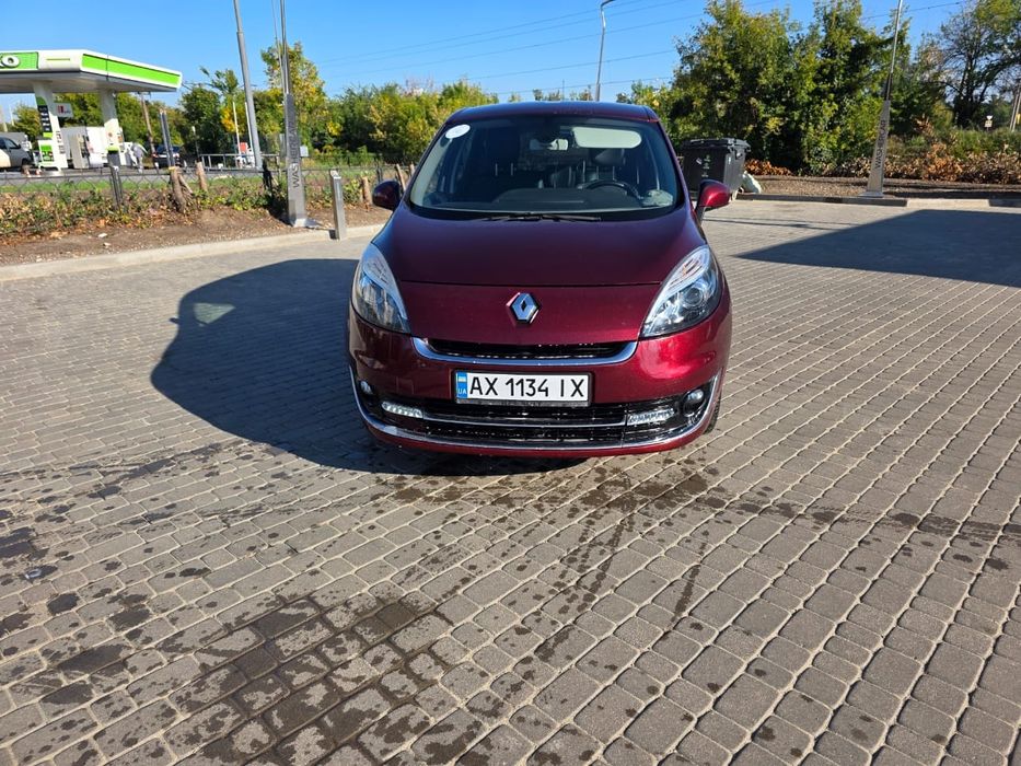Продам Renault grand scenic 3 2013  3 2013