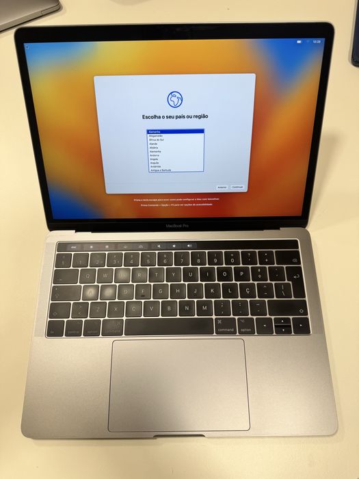 MacBook Pro i5/8GB/256GB com 4 portas Thunderbolt 3