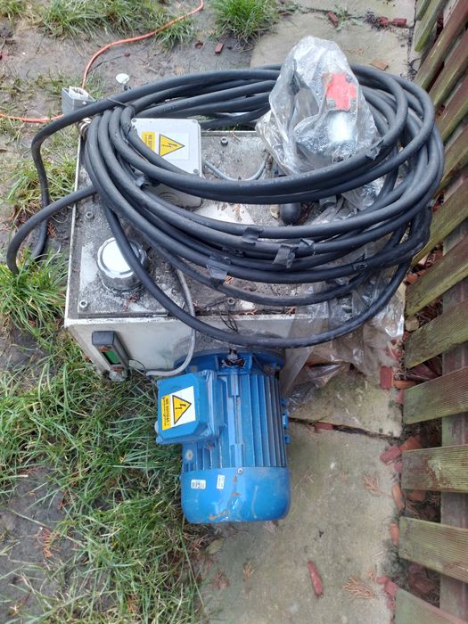 Sztuczna trawa na taras czy hale w roli