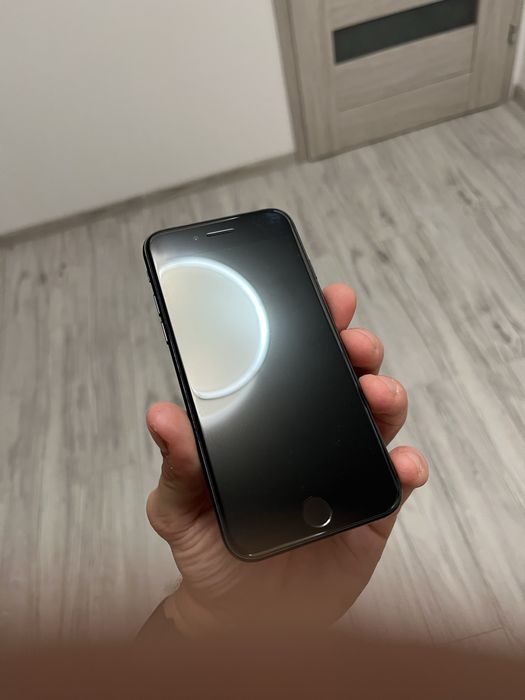 Iphone SE 2020 stan bdb
