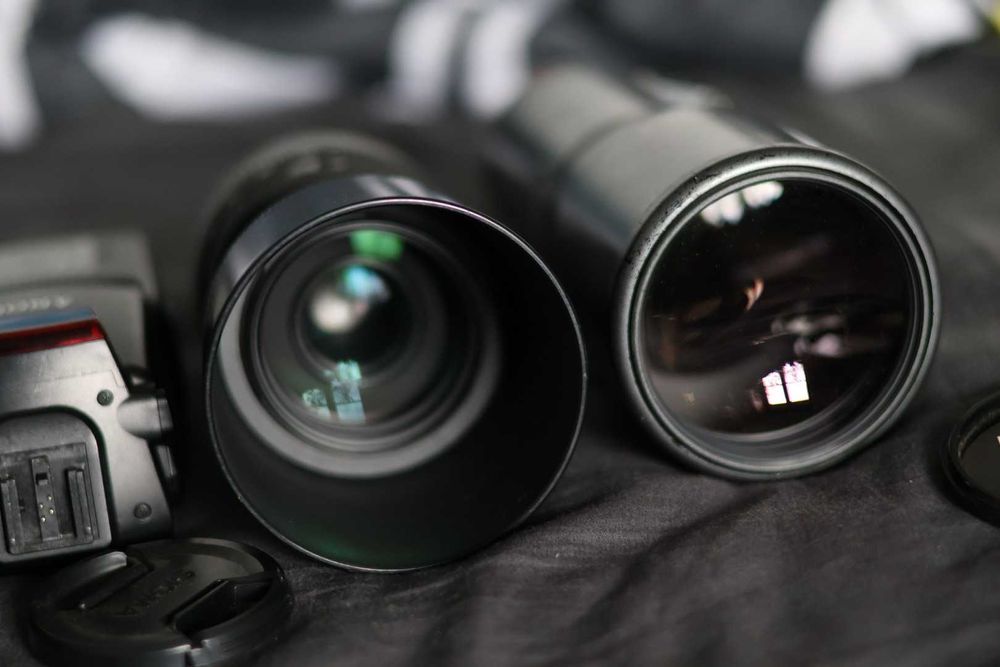 Zestaw 2x obiektywy sigma + lampa do sony typ A
