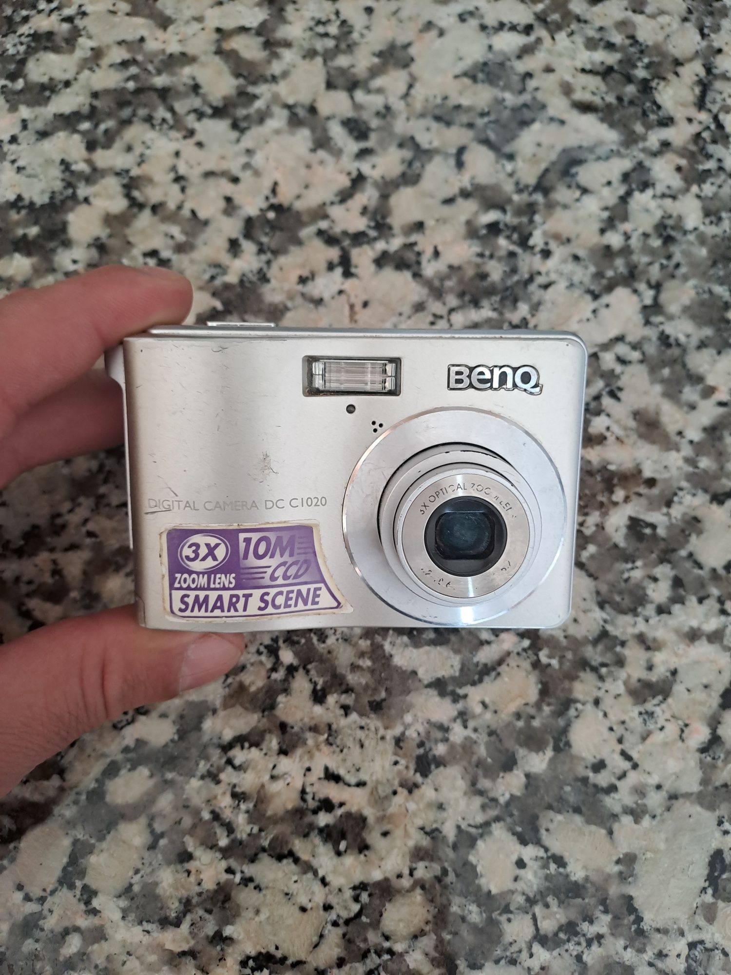 Câmara digital Benq DC C1020