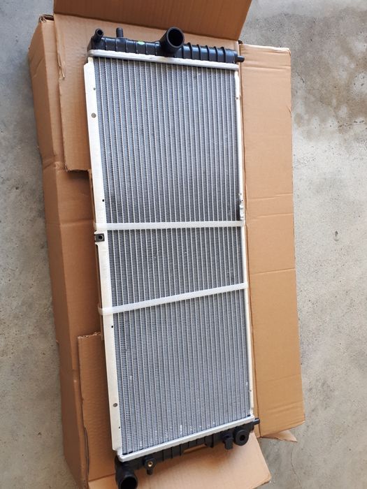 Radiadores novos de refrigeração do motor Opel Corsa-A 1.5 D e 1.5 TD