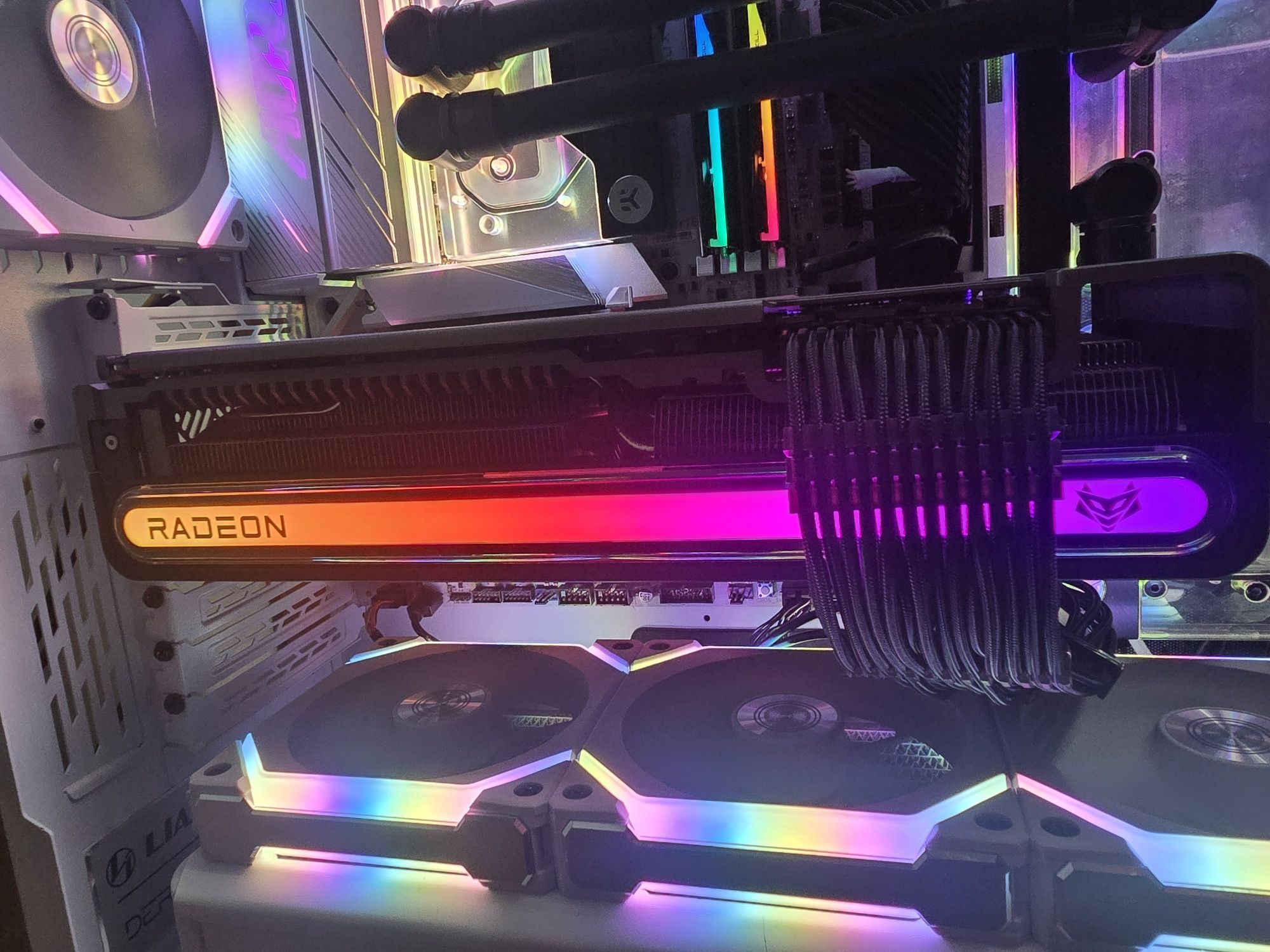 Gráfica Sapphire Nitro+ Radeon RX 7900 XTX Gaming OC Vapor-X 24GB GDDR