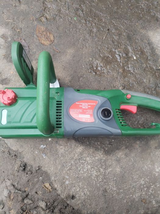 Продам электопилу мощную.