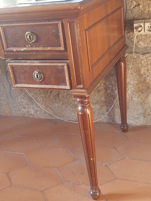 Secretária clássica