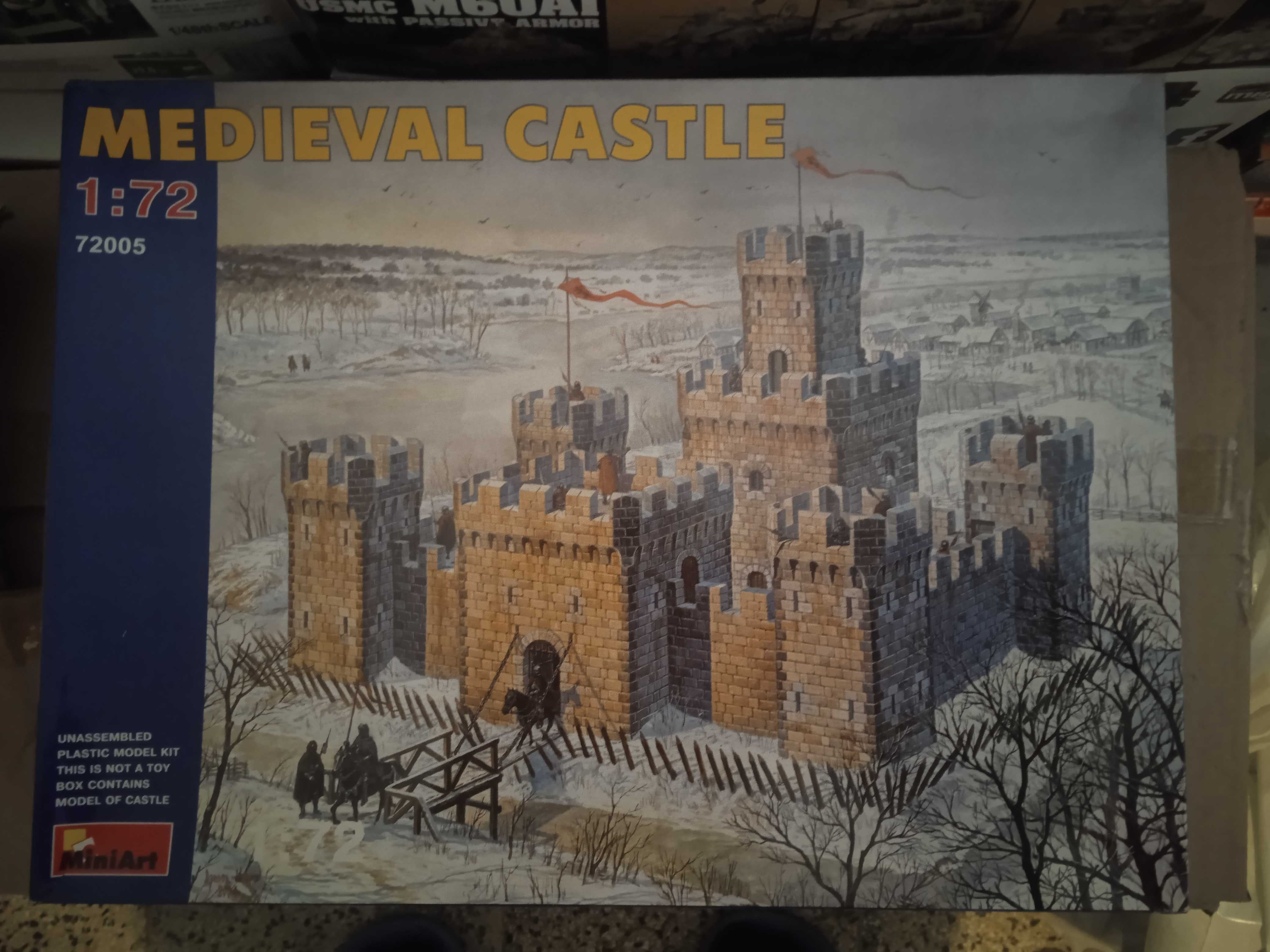 Model plastikowy zamek średniowieczny skala 1/72