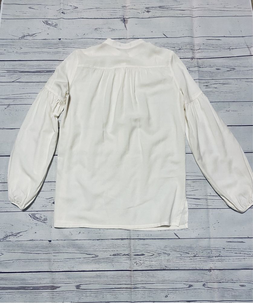 Блуза кремовая oversize,со спущенными рукавами incity, рукава воланы