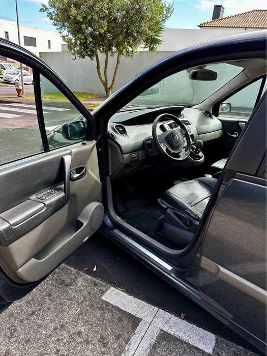 BAIXA DE PREÇO!!! Renault Megane scenic II 1.5 gasóleo 105cv exclusive