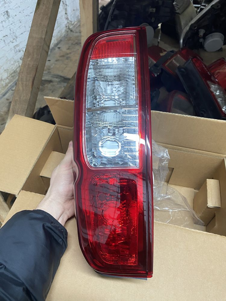 Фара, стоп задній Nissan Navara D40 ніссан навара д40 задня фара