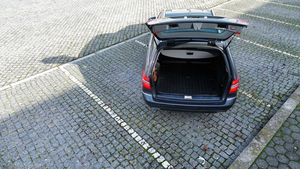 Mercedes-Benz E250 CDI BlueEFFICIENCY Avantgarde