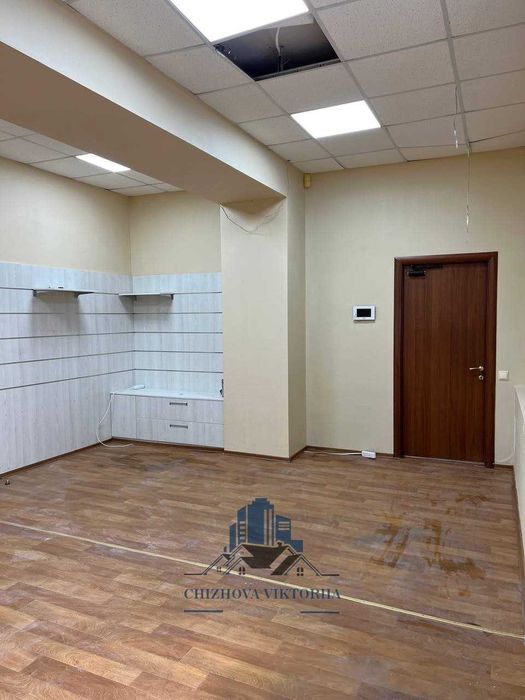 Продам офисное момещение. Отличная локация. Левый берег