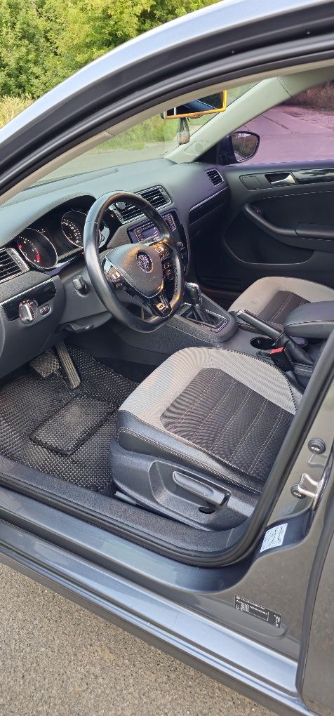 Volkswagen Jetta mk6 2016 європа