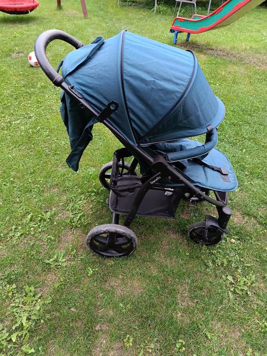 Wózek spacerowy miesiąc używany , fotelik samochodowy