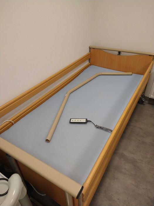 Łóżko elektryczne wraz z materacem Vermeiren