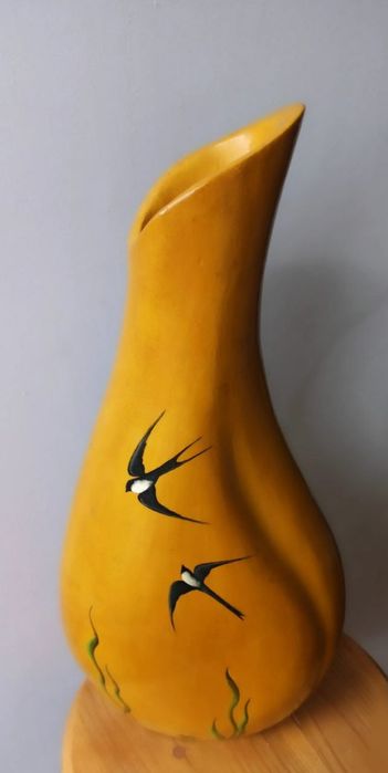 Деревянно-декоративная ваза ручной работы в украинском стиле