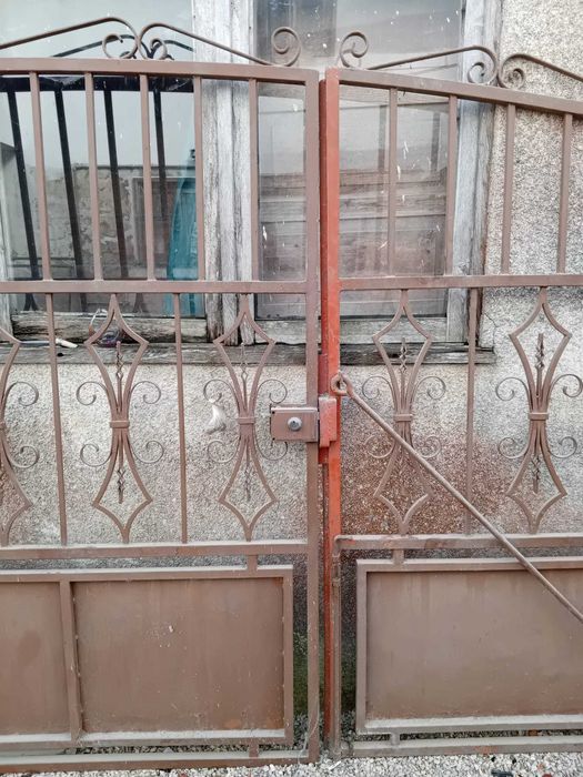 Portão de ferro trabalhado