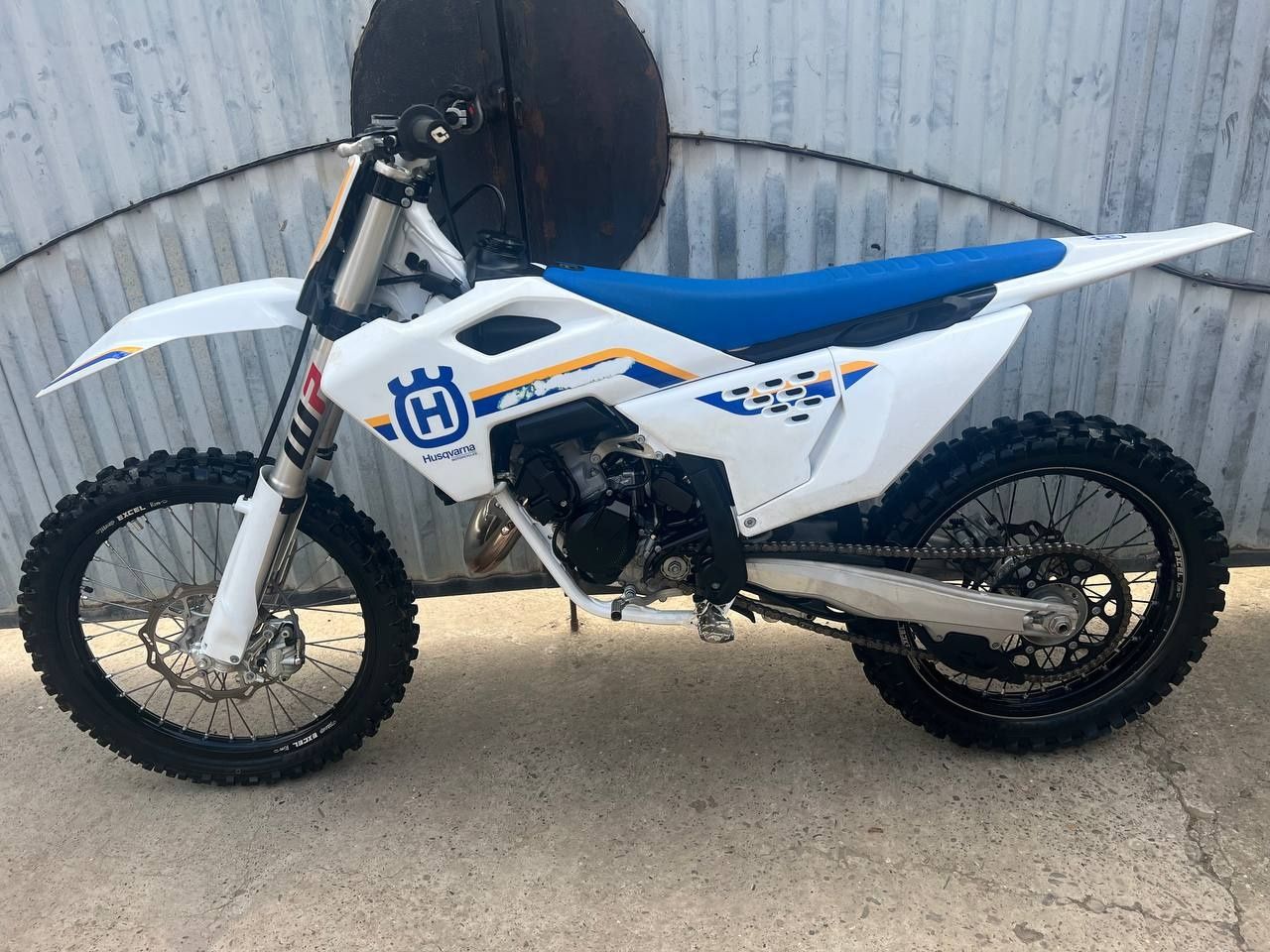 Продам Husqvarna