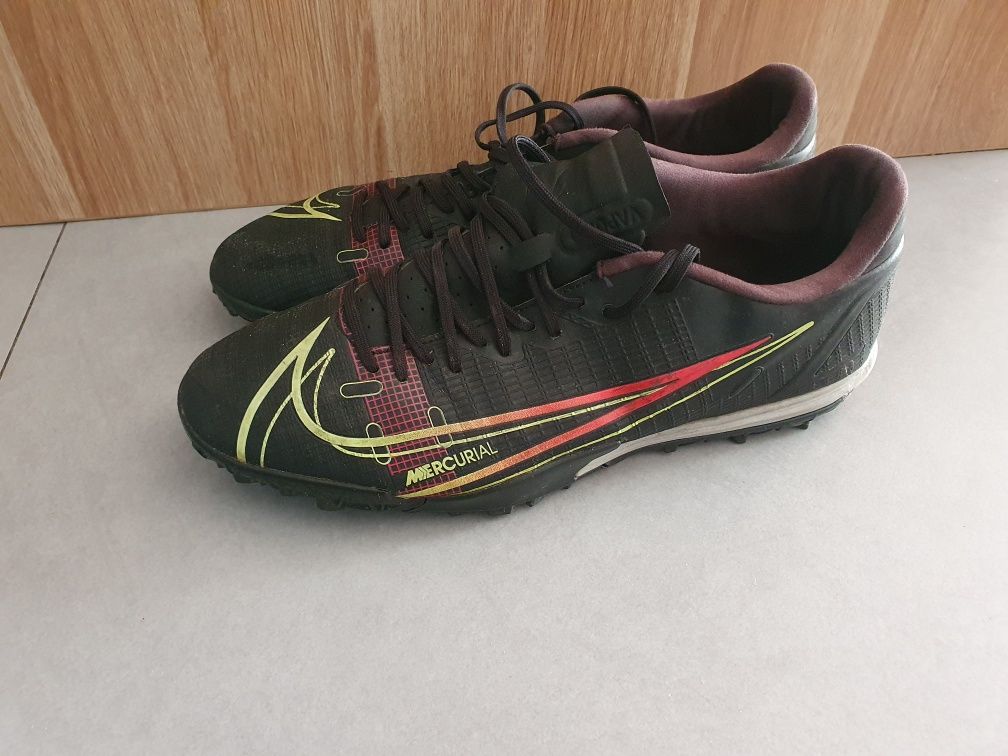 Nike Mercurial rozmiar 43 buty piłkarskie